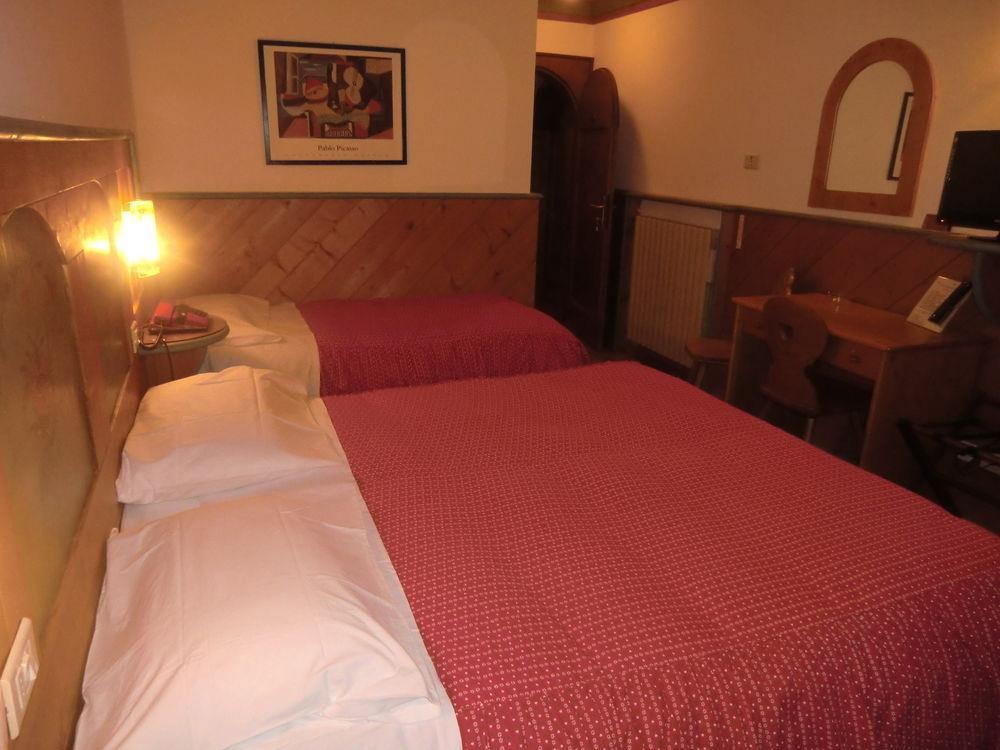 Hotel Alemagna Сан-Вито-ди-Кадоре Экстерьер фото