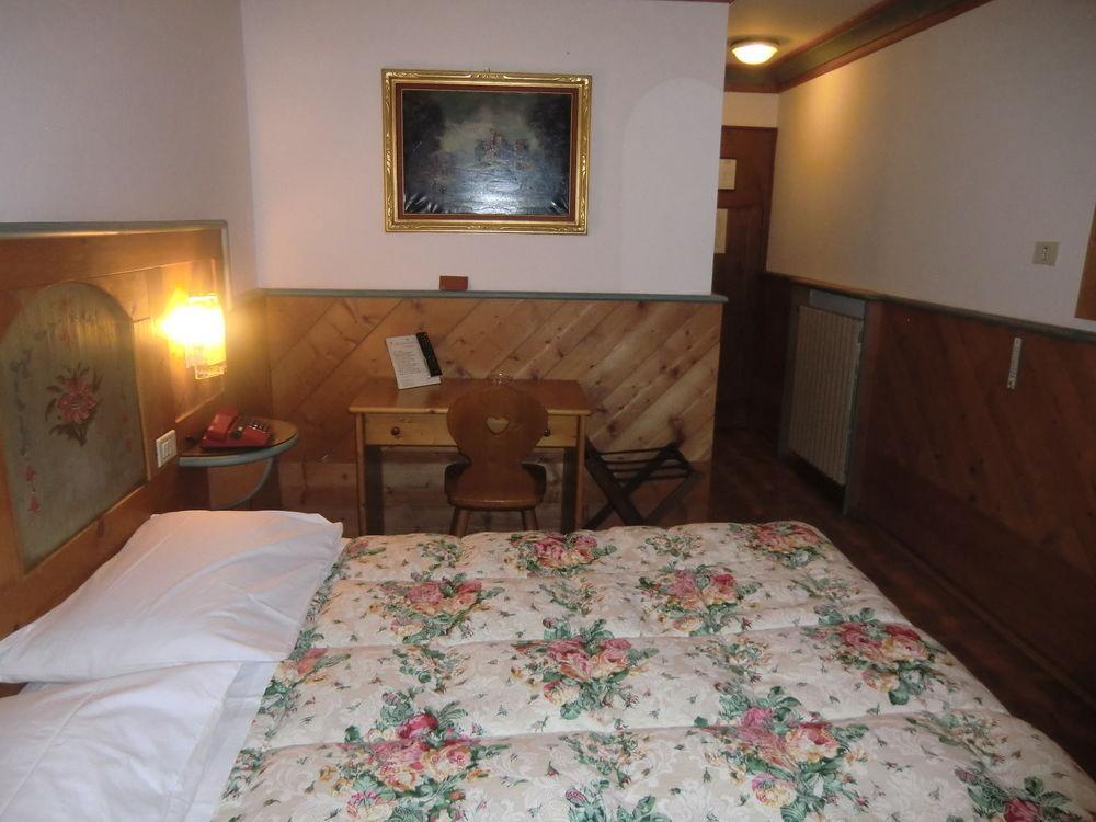 Hotel Alemagna Сан-Вито-ди-Кадоре Экстерьер фото