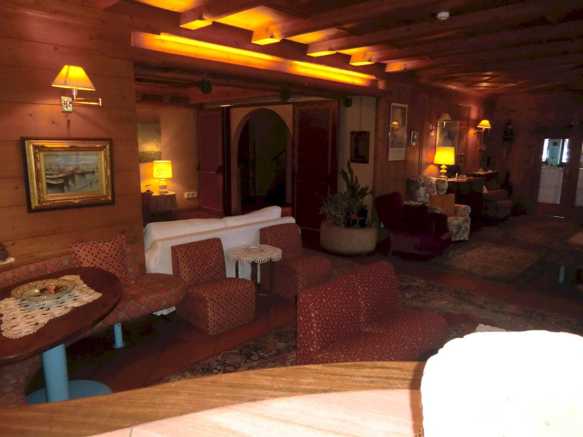 Hotel Alemagna Сан-Вито-ди-Кадоре Экстерьер фото