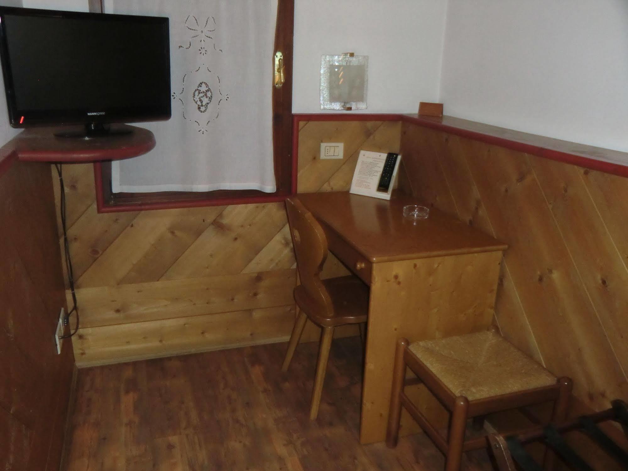 Hotel Alemagna Сан-Вито-ди-Кадоре Экстерьер фото